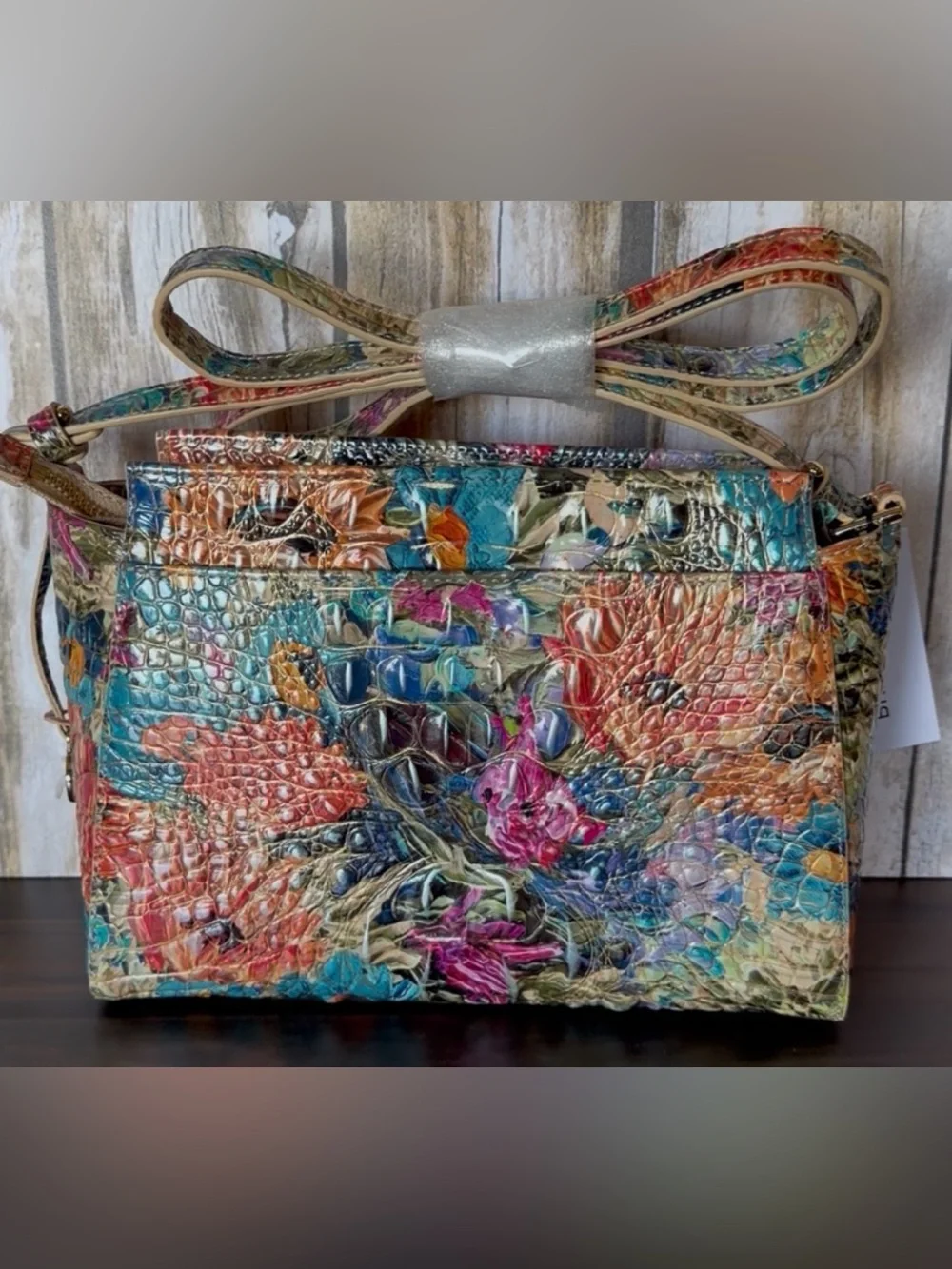 HARD TO FIND !!!! BRAHMIN HILLARY LASSO FLORAL PRINT LEATHER CROSSBODY NWT